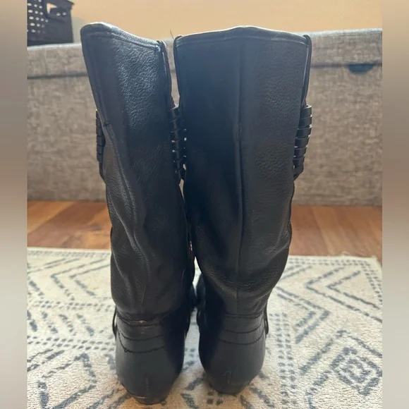 Women’s Vintage Black Leather Boots - Picture 5 of 9